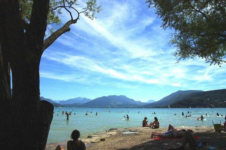 La Roseraie Du Lac Annecy Exteriér fotografie